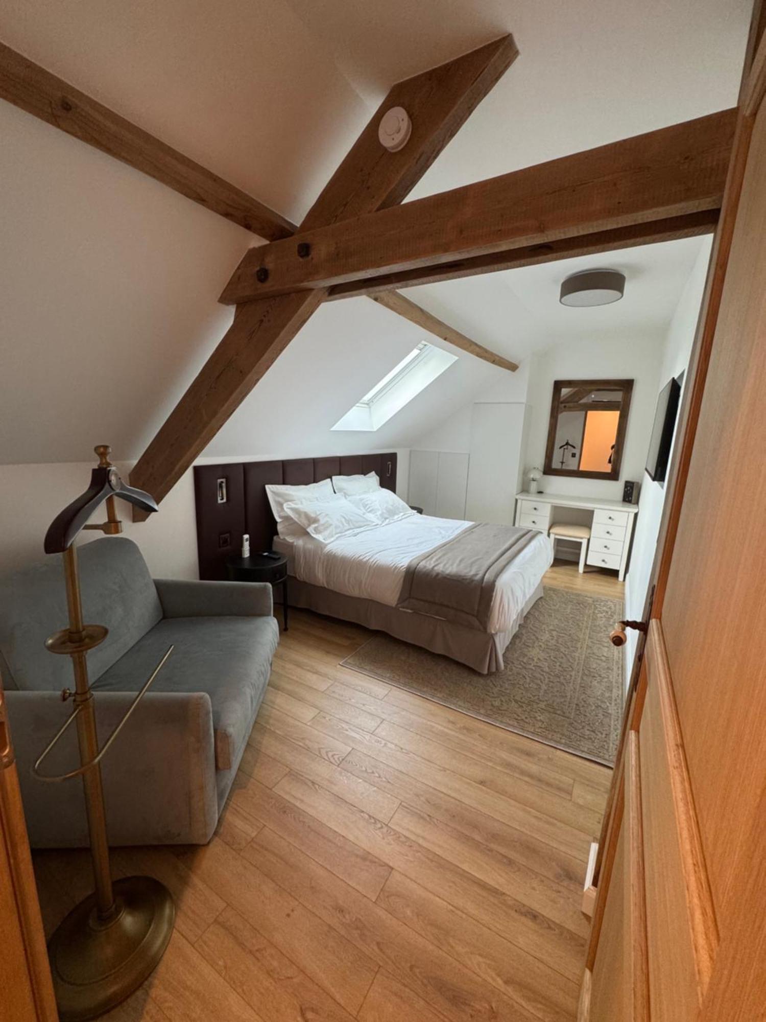 Le Cottage Maisonnette Dans Corps De Ferme Ollainville Esterno foto